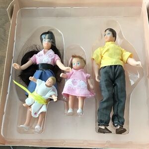 Vintage 1995 Horsman "Doll House Family" set collectible toy